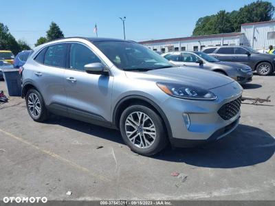 Ford Escape ver-2-0-ecoboost-awd-titanium