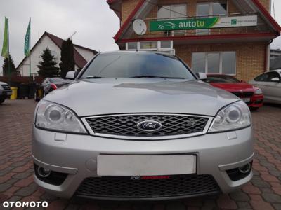 Ford Mondeo V6 ST 220