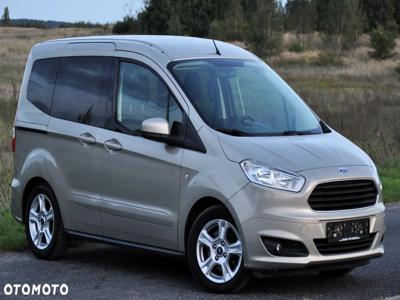 Ford Tourneo Courier 1.0 EcoBoost Titanium