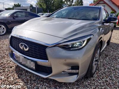 Infiniti Q30