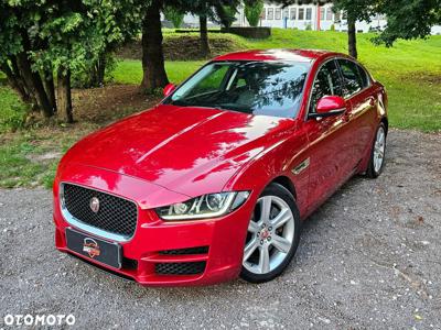 Jaguar XE 2.0 T Portfolio