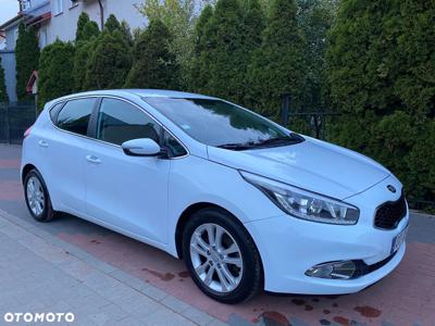 Kia Ceed 1.6 CRDi 128 ISG SW Platinum Edition