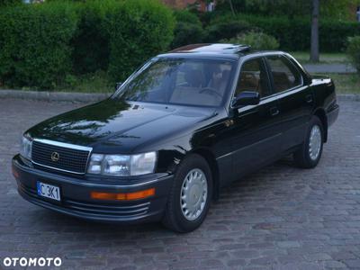 Lexus LS 400