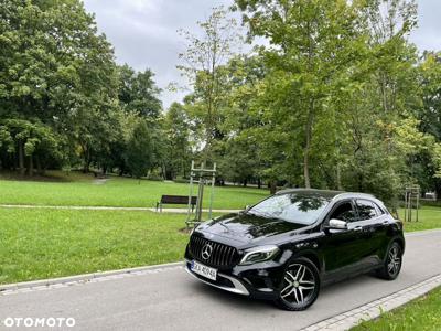 Mercedes-Benz GLA 250 4Matic 7G-DCT AMG Line