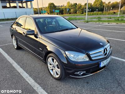 Mercedes-Benz Klasa C 180 T CGI Automatik BlueEFFICIENCY Avantgarde