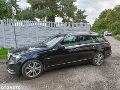 Mercedes-Benz Klasa C 220 T CDI DPF Automatik BlueEFFICIENCY Elegance