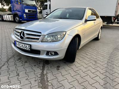 Mercedes-Benz Klasa C 320 CDI DPF 7G-TRONIC Elegance