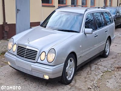 Mercedes-Benz Klasa E 200 Kompressor Avantgarde