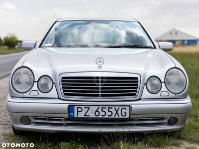 Mercedes-Benz Klasa E 55 AMG