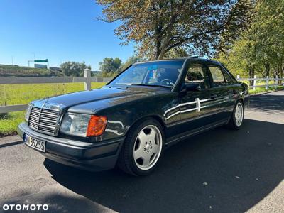 Mercedes-Benz W124 (1984-1993)