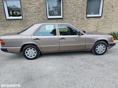 Mercedes-Benz W124 (1984-1993)