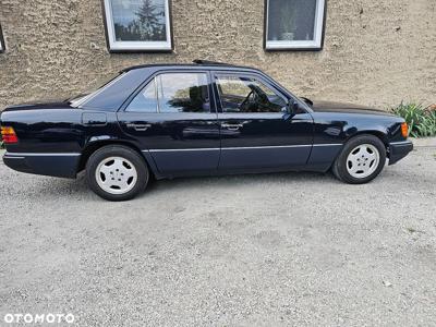 Mercedes-Benz W124 (1984-1993)