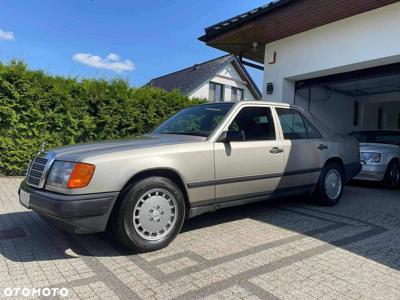 Mercedes-Benz W124 (1984-1993)