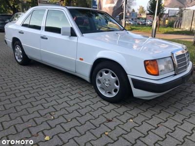 Mercedes-Benz W124 (1984-1993)