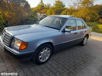 Mercedes-Benz W124 (1984-1993)