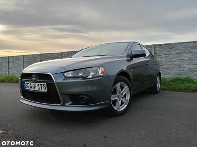 Mitsubishi Lancer 1.5 Invite