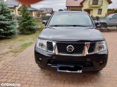 Nissan Pathfinder 2.5 D LE