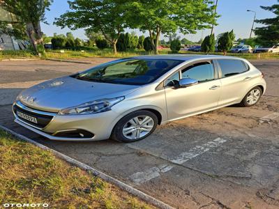 Peugeot 208 82 PureTech Style