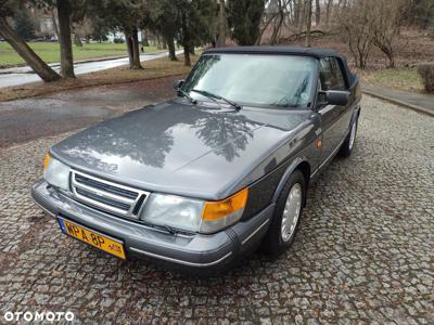 Saab 900