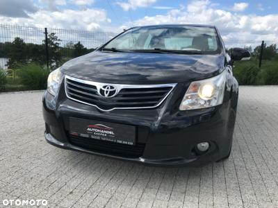 Toyota Avensis 1.6 Luna