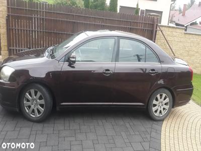 Toyota Avensis 1.6 VVT-i Luna