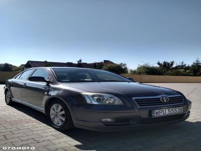 Toyota Avensis 2.0 VVT-i High