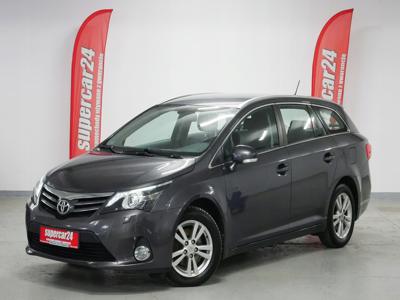 Toyota Avensis III Wagon Facelifting 2.0 D-4D 124KM 2013