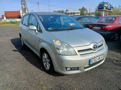 Toyota Corolla Verso E120 2.0 D-4D 116KM 2004