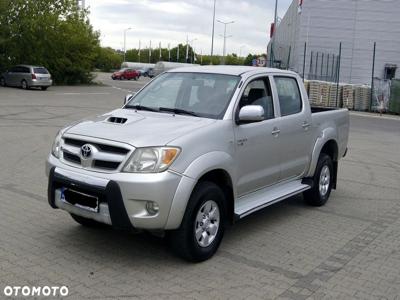 Toyota Hilux 2.5 D-4D SR5