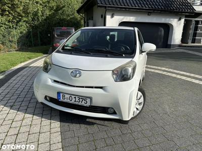 Toyota iQ