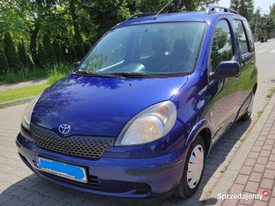 Toyota Yaris Verso 1,3 VVTi stan b.dobry