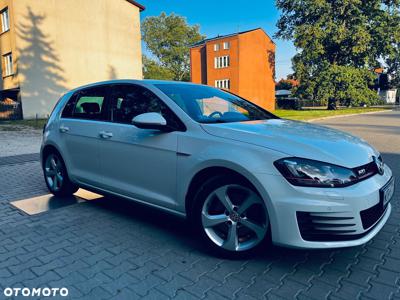 Volkswagen Golf VII 2.0 TSI BMT GTI