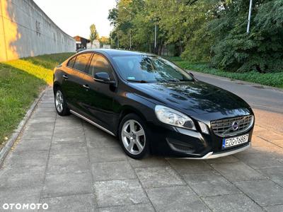 Volvo S60 D2 R-Design