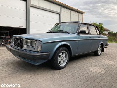 Volvo Seria 200