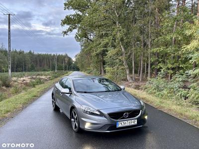 Volvo V40 D2 Drive-E R-Design Momentum