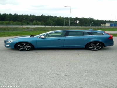 Volvo V60 D3 Drive-E R-Design Momentum