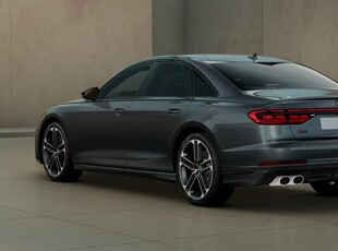 Audi S8