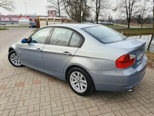 BMW 320 2.0i Bezwypadkowy Oryginał Lakier Wyposażony