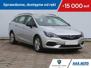 Opel Astra K Sportstourer Facelifting 1.2 Turbo 130KM 2021