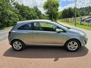 Opel Corsa 1,2 benzynka z klimatyzacja !!!