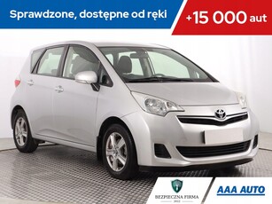 Toyota Verso-S 1.33 Dual VVT-i 99KM 2012