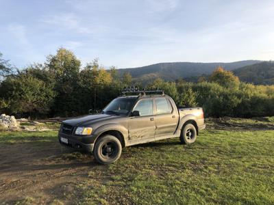 Ford EXPLORER sport trac