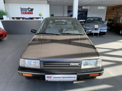 Mazda 323