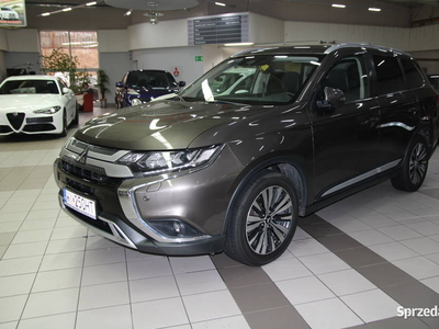 Mitsubishi Outlander 2.0 Instyle 7-os + 4WD CVT S.PL Vat 23%