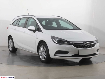 Opel Astra 1.6 108 KM 2017r. (Piaseczno)