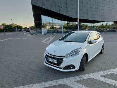 Peugeot 208 GTI (2016) 208 KM