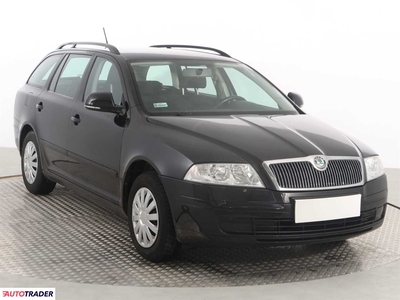 Skoda Octavia 1.6 100 KM 2011r. (Piaseczno)