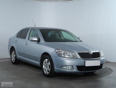 Skoda Octavia II , Serwis ASO, Klimatronic, Tempomat, Parktronic,