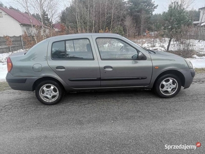 Sprzedam Renault Thalia z roku2004 z silnikiem1.4 benzyna