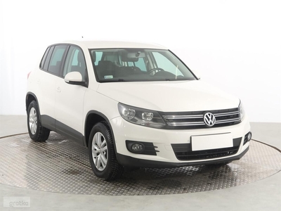 Volkswagen Tiguan , Salon Polska, Serwis ASO, Klimatronic, Tempomat, Parktronic